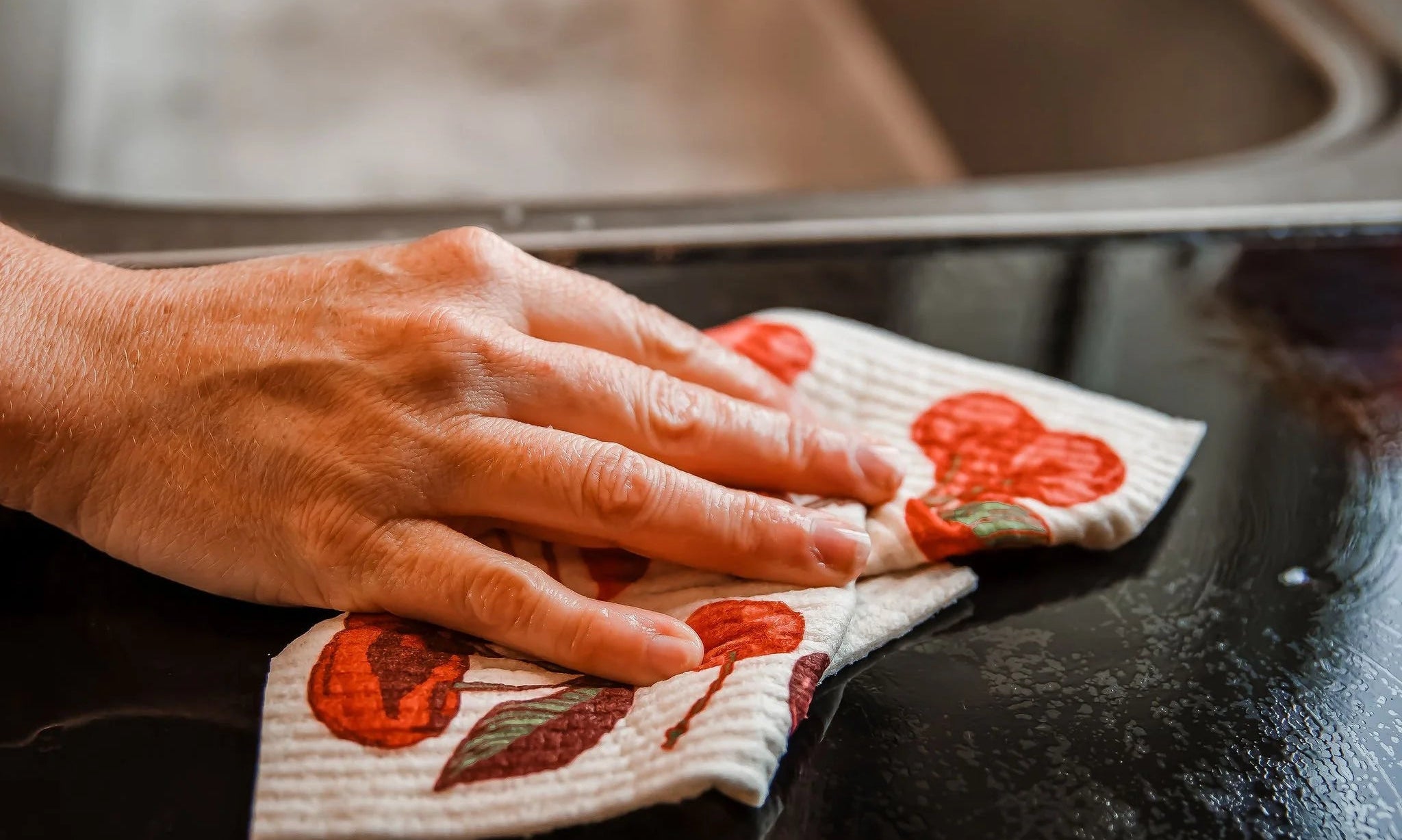 How Reusable Kitchen Goods Reduce Everyday Waste: Swedish Dishcloths