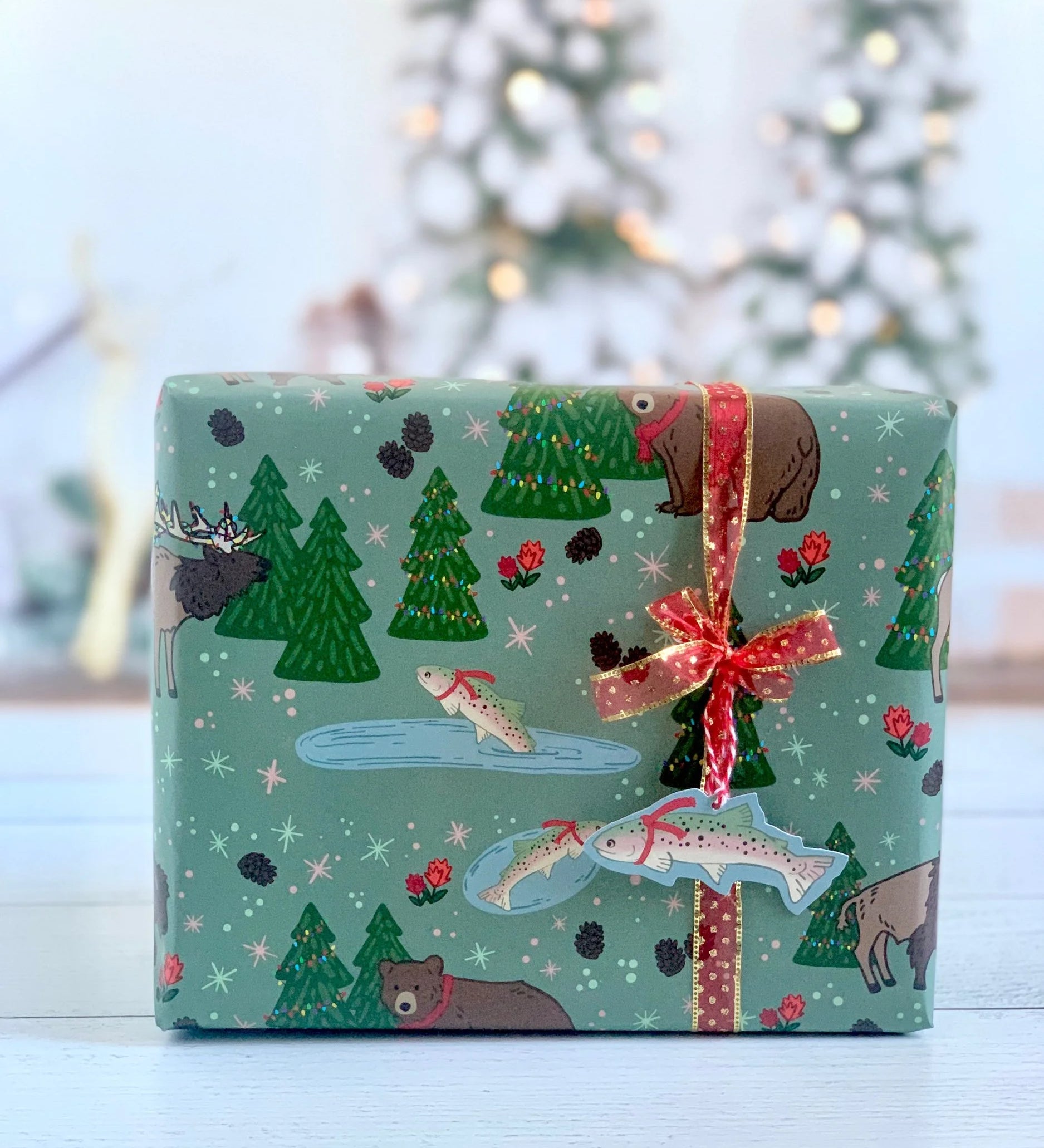 Holiday Wildlife Gift Wrap - 3 sheets - double sided